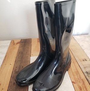 Black Rain Boots